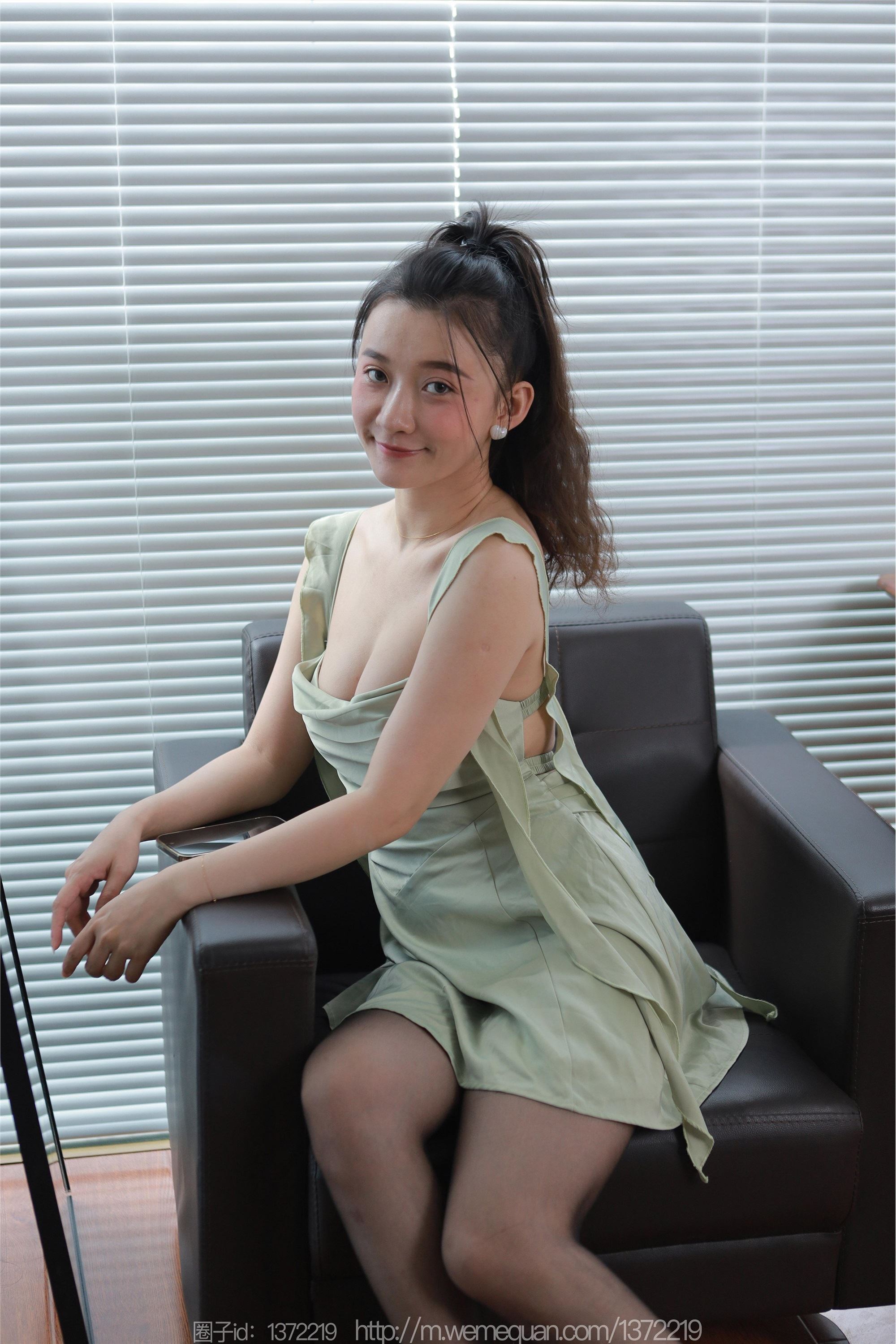 IESS异思趣向  2023.10.03 丝享家 1549 秋秋《深邃的沟壑》